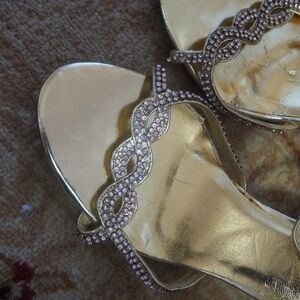 Elegant Gold Women's Sandals